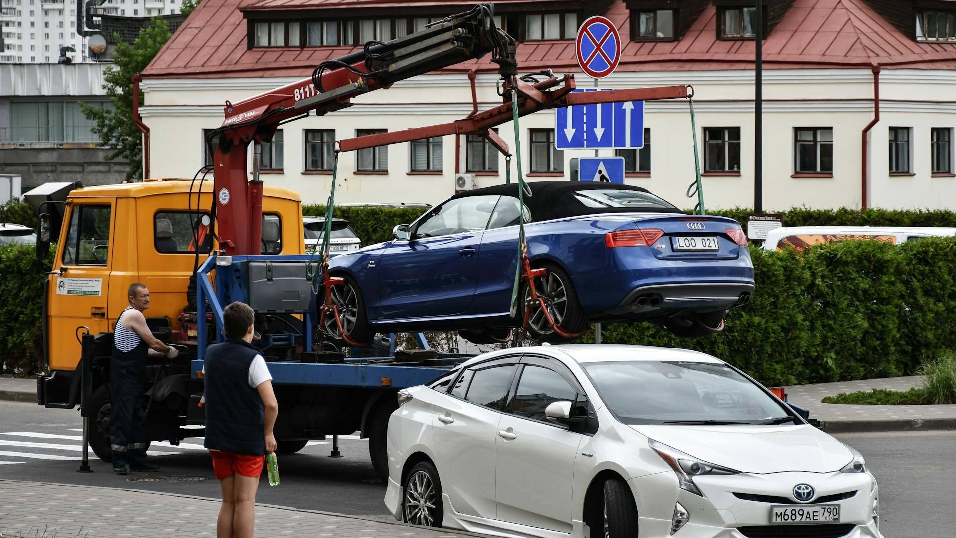 Cum să alegi o firmă de tractări auto potrivită nevoilor tale